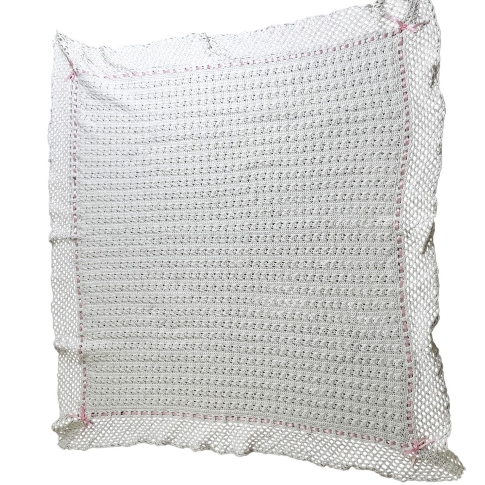 Handmade Crochet Baby Blanket Unisex White‎ Pink Ribbon Excellent Vintage Style